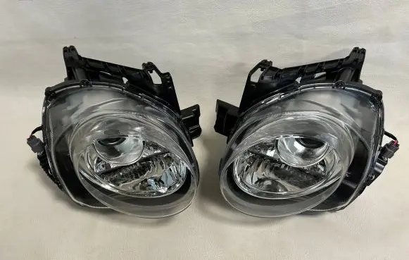 Nissan Juke I F15 Headlight/headlamp