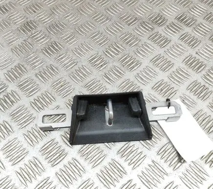 Volvo XC40 Rear door lock loop/hook striker 31484517