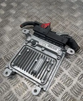 Mercedes-Benz E W212 Engine control unit/module A6519009102 A6519010602 284324625