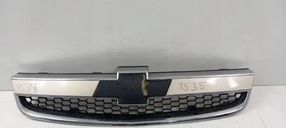 Chevrolet Captiva Front bumper upper radiator grill