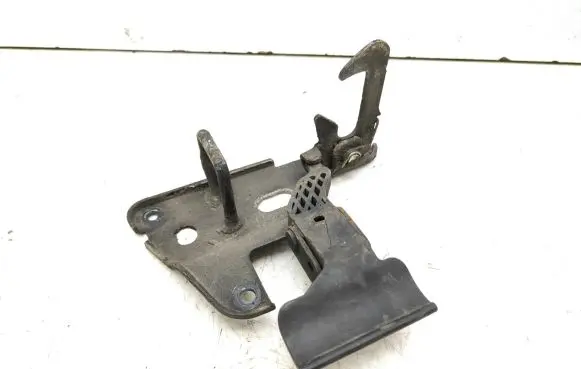 Audi A6 S6 C6 4F Engine bonnet (hood) release handle 4F0823480