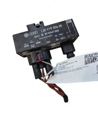Seat Ibiza IV (6J,6P) Coolant fan relay 1J0919506M 898967000