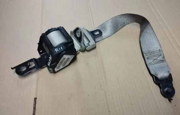 Jeep Grand Cherokee (WK) Front seatbelt 5HQ36BD1AD