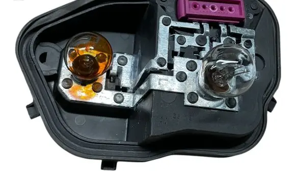 Renault Megane III Tail light bulb cover holder 89076149