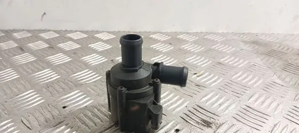 Volkswagen PASSAT B8 Electric auxiliary coolant/water pump 5Q0965561B