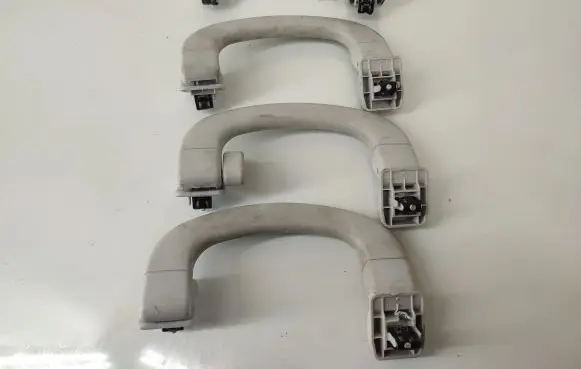 Fiat Tipo A set of handles for the ceiling 