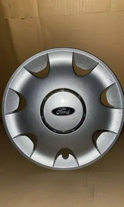 Ford Fiesta R14 wheel hub/cap/trim 97BG1130GC