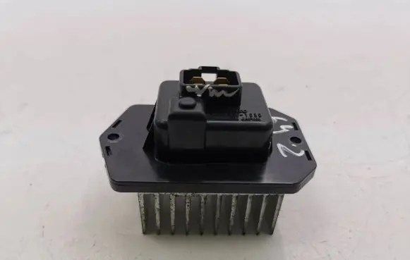 Heater blower motor/fan resistor