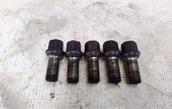 Audi A6 S6 C7 4G Nuts/bolts 