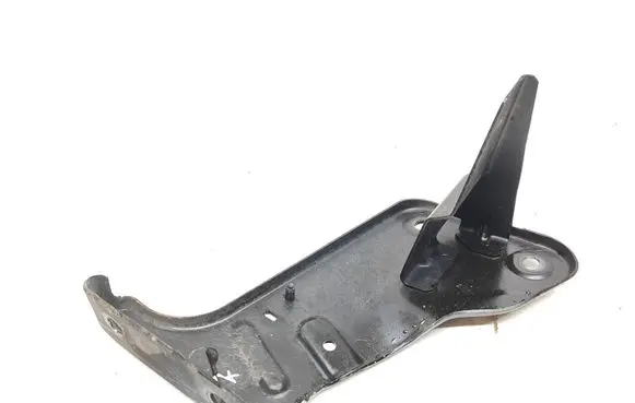 Maserati Ghibli Fender mounting bracket