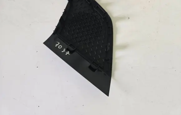 Audi Q7 4M Side speaker trim/cover 4M0857227