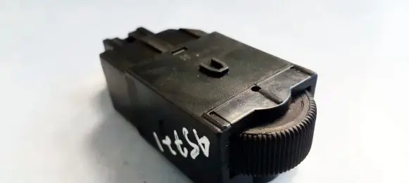 Mitsubishi Space Star Headlight level height control switch MR114337 LK04001000