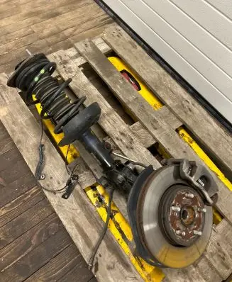 Toyota C-HR I Front wheel hub spindle knuckle