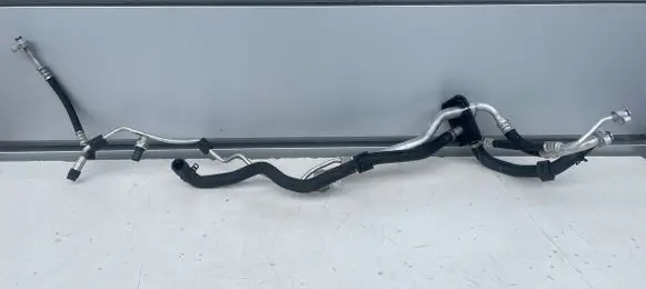 Mercedes-Benz ML AMG W166 Air conditioning (A/C) pipe/hose A1668300100