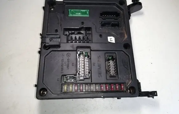Volkswagen Sharan Fuse module 7M0962258E