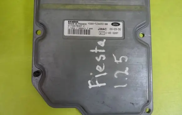 Ford Fiesta Engine control unit/module YS6A-12A650-BB S110678001C
