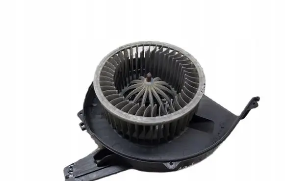 Volkswagen Fox Front door blower motor 6Q1820015G