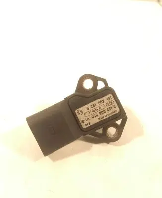Volkswagen Touran I Air pressure sensor 038906051C 0281002401