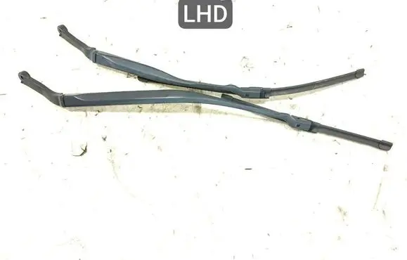 Maserati Quattroporte Front wiper blade arm 670007562