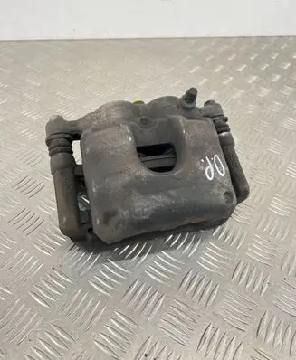 Nissan Navara D23 Front brake caliper L82247