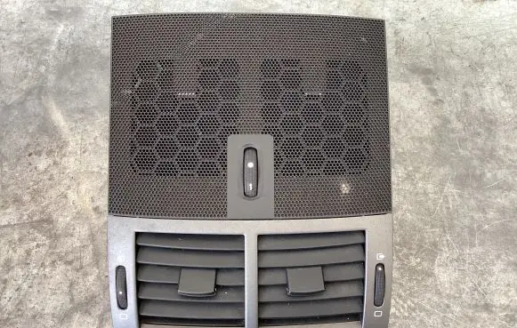 Peugeot 407 Dash center air vent grill 9644589777 A1040021
