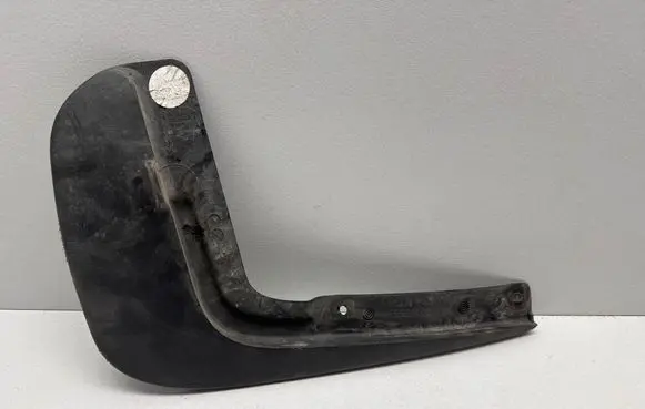 Chrysler Pacifica Front mudguard 82214505