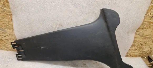 (B) pillar trim (bottom)