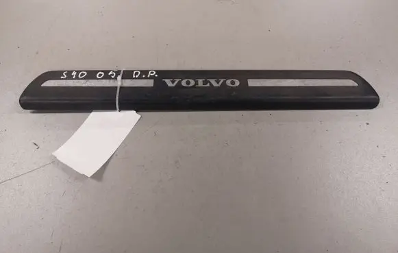 Volvo S40 Front sill trim cover 08622671