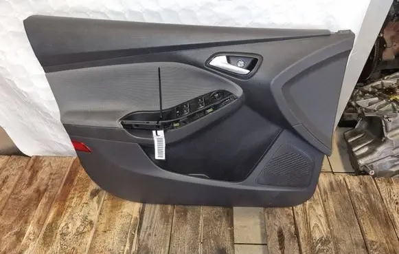 Ford Focus Sliding door card 