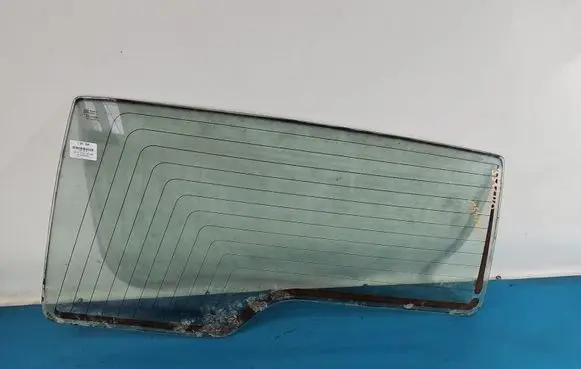 Land Rover Discovery Rear windscreen/windshield window IMPRK1541354