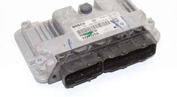 Toyota Auris 150 Engine control unit/module 0261201209 8966102E90
