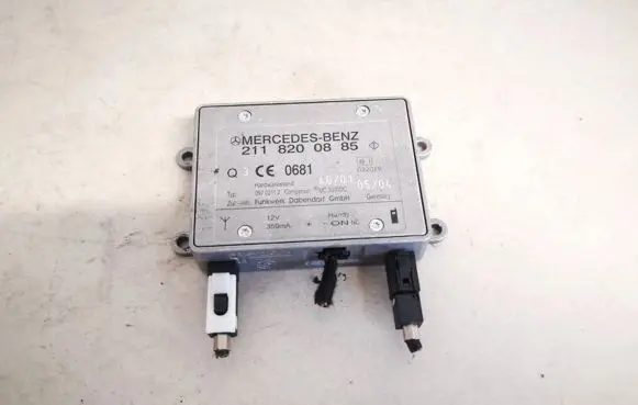 Mercedes-Benz E W211 Antenna control unit 2118200885