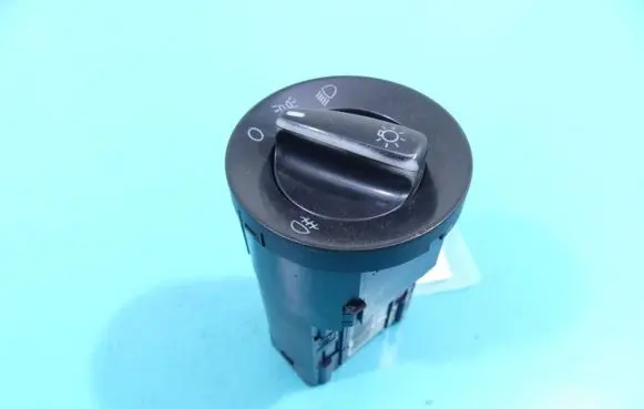 Skoda Fabia Mk2 (5J) Light switch 3B0941531B IMPRK1259790