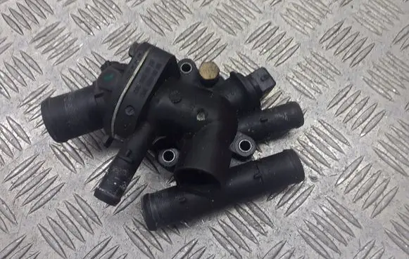 Mitsubishi Carisma Thermostat/thermostat housing 8200065390