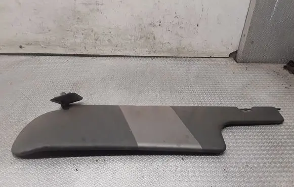 Iveco Daily 30.8 - 9 Sun visor