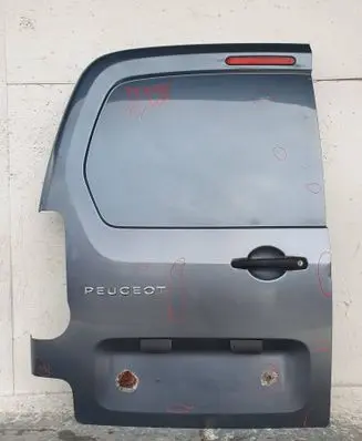Rear door
