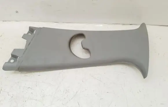 BMW 1 E81 E87 (B) pillar trim (top) 7070243