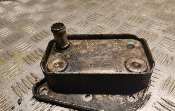 Mercedes-Benz Vito Viano W638 Gearbox / Transmission oil cooler 6111880301