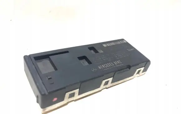 Mercedes-Benz C W204 Tailgate/trunk control unit/module A2048708926