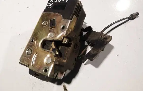 Opel Vectra B Front door lock 90507059