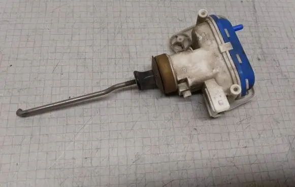 Audi 80 90 S2 B4 Central locking motor 893862123 8A0862153