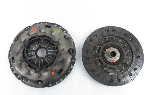 Volkswagen Golf V Clutch set kit 124035410 324035510