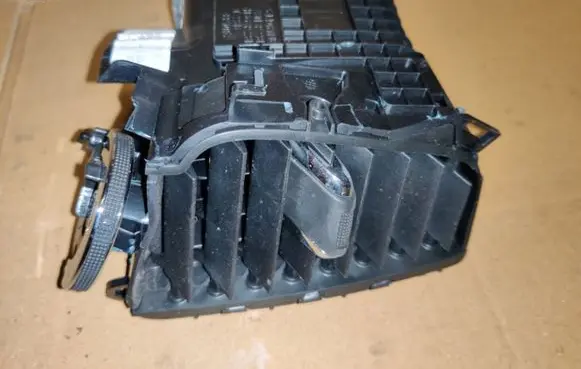 Jeep Compass Dash center air vent grill 5ZL49TRMA