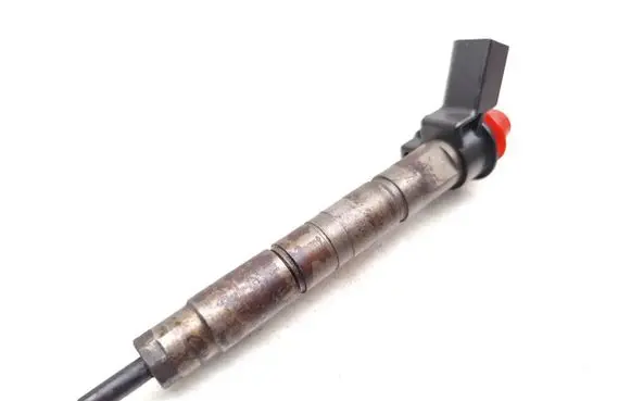 BMW 1 E81 E87 Fuel injector 7797877 0445116001