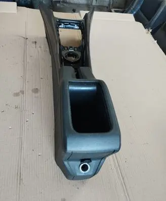 Peugeot 2008 I Center console 9678251577
