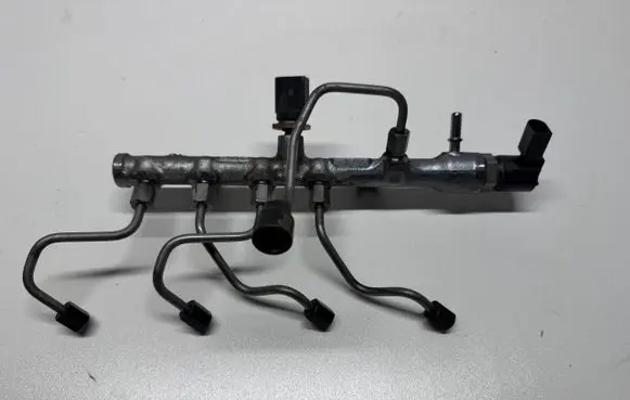 KIA Ceed Fuel main line pipe 314002U200