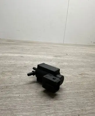BMW 5 E60 E61 Turbo system vacuum part 1742712 72234100 GJT035
