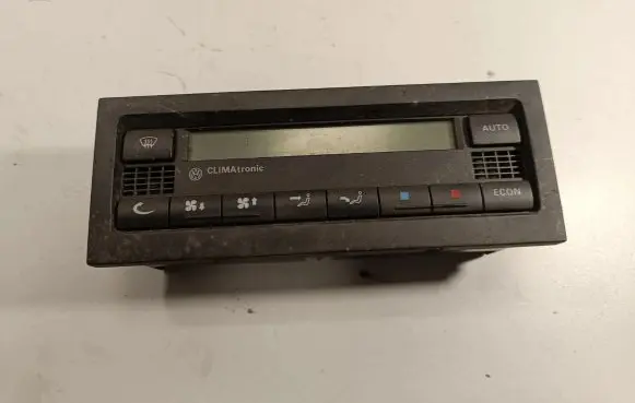 Volkswagen Golf IV Climate control unit 6013966