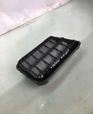Peugeot 508 II Quarter panel pressure vent 9675506980