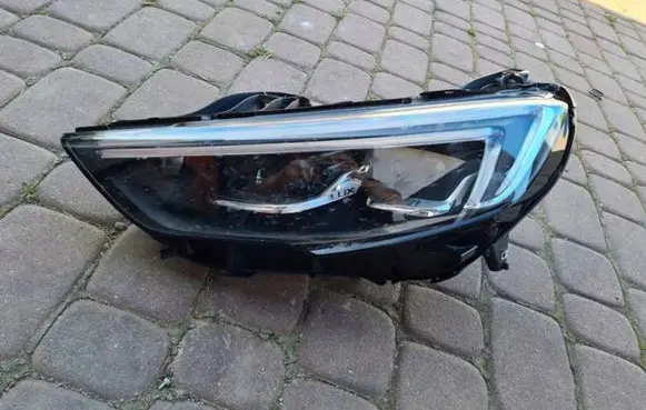 Opel Insignia B Headlights/headlamps set 39195645